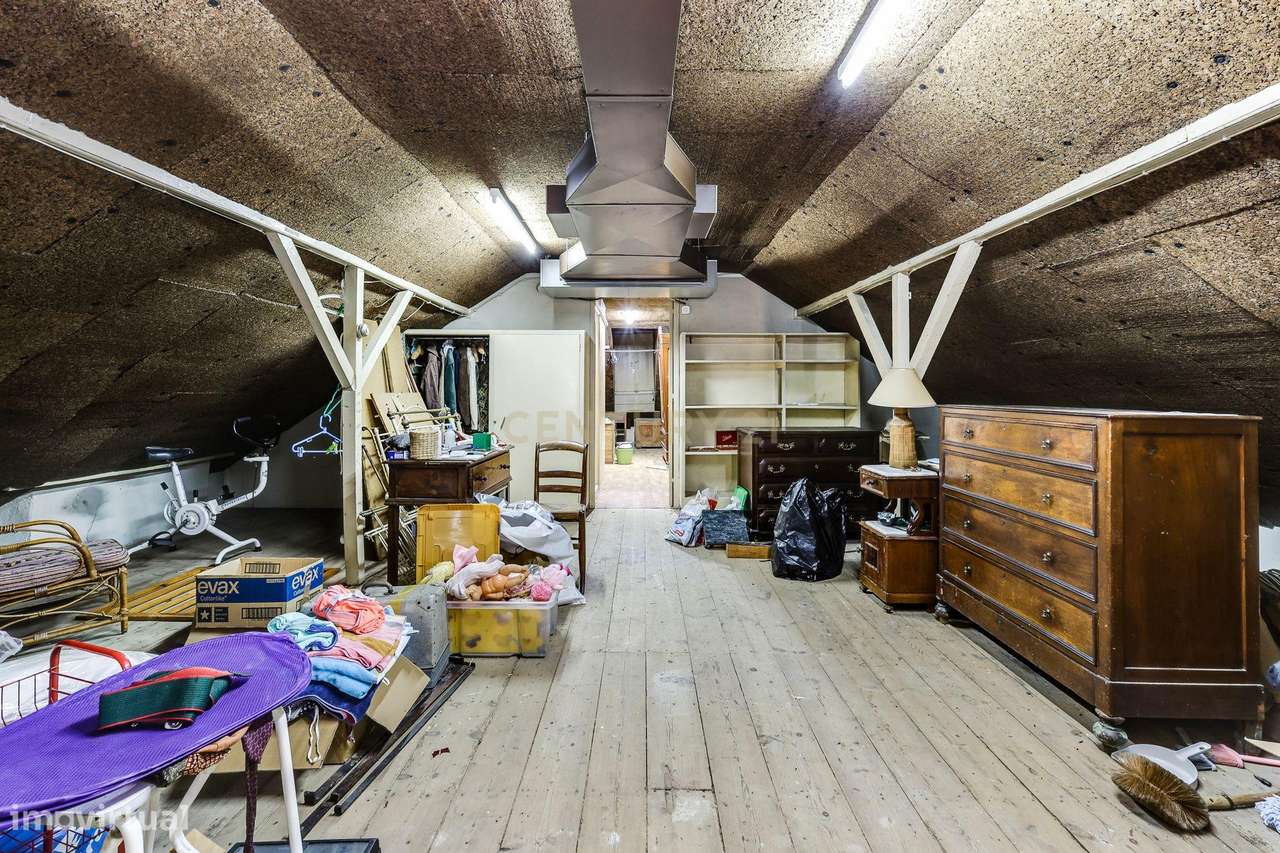 Prédio de Uso Misto no Centro Histórico de Odivelas – Habitação + Comé-16