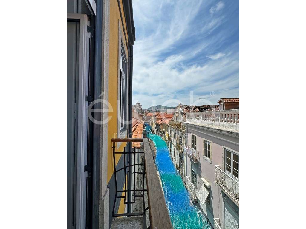 Penthouse T2 em plena Baixa de Setúbal-39