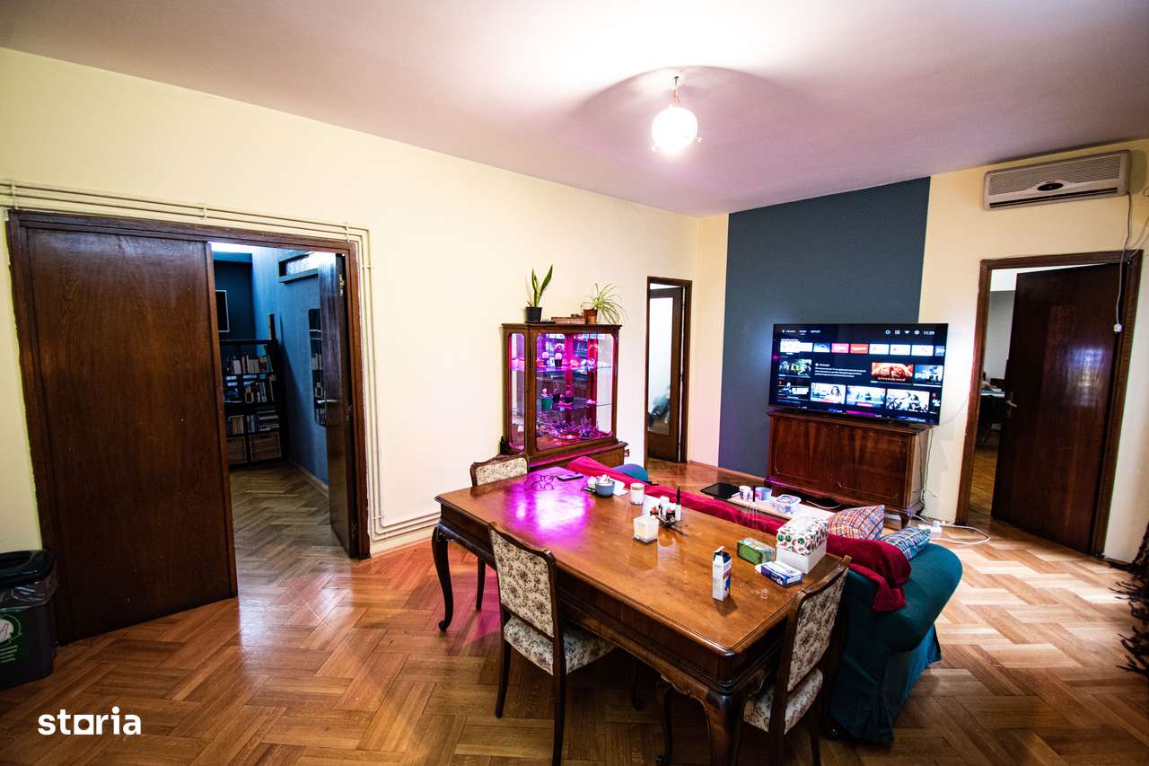 Piata Unirii 4 Camere - 2 Intrari in Apartament-0