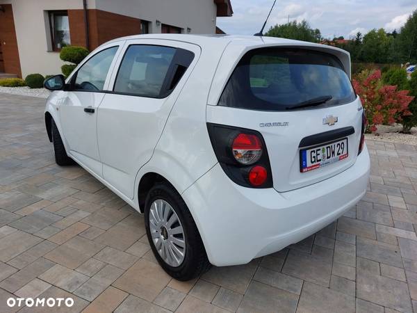 Chevrolet Aveo 1.2 LS - 13