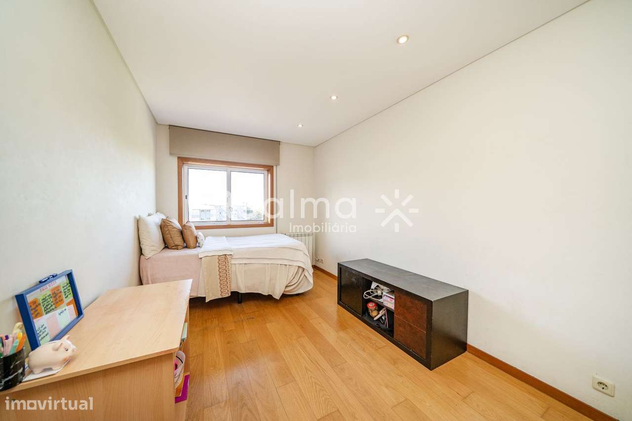 Apartamento T5 em S.Victor-43