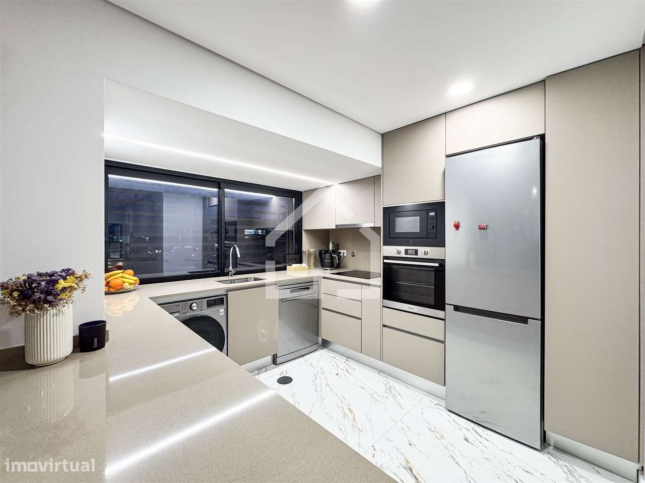 T2 com Terraço e Piscina - Santa Maria da Feira - Grande imagem: 3/22