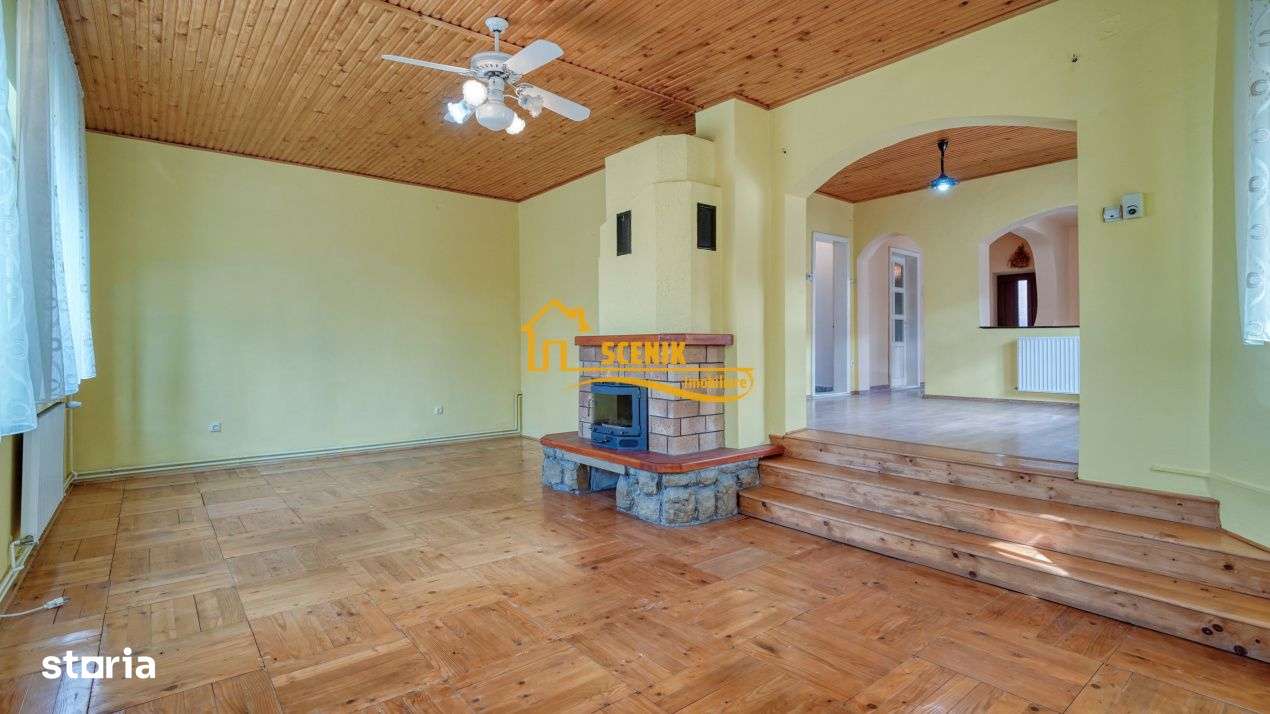 Covasna, casa cu structura deosebita, curte generoasa, dependinte foar-18