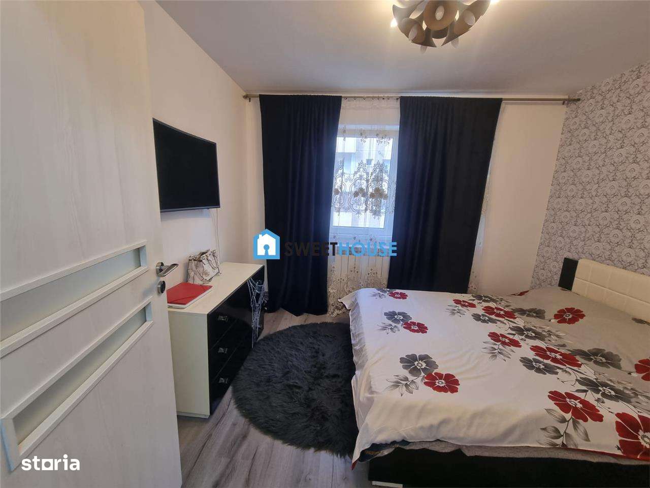 Apartament cu Trei Camere LUX-7