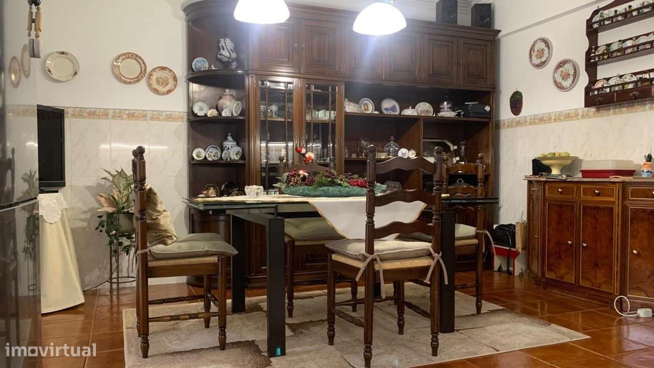 Moradia T3+1 em Vale de Milhaços-11