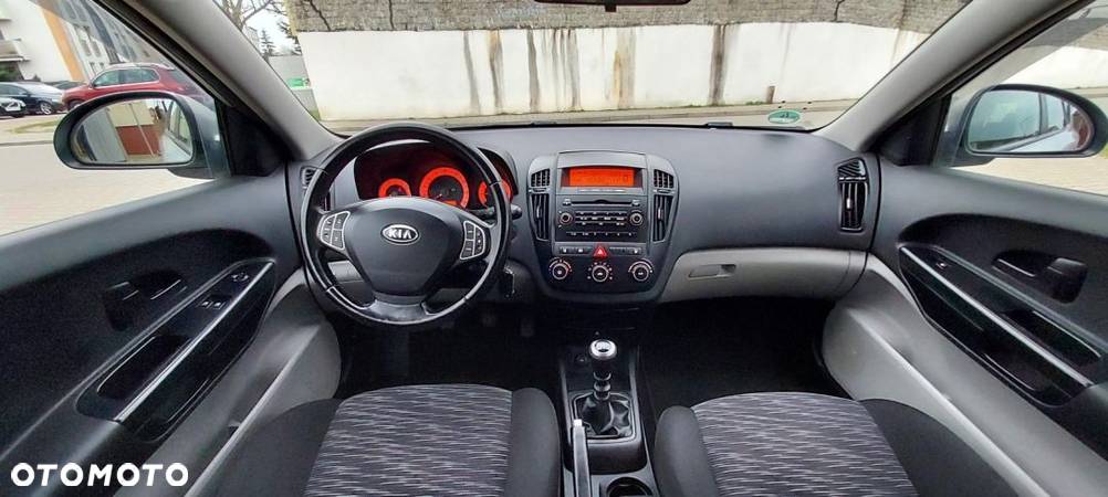 Kia Ceed Cee'd 1.6 Optimum + - 6