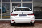 BMW Seria 3 318i - 4