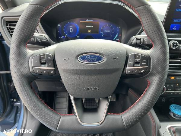 Ford Kuga - 12