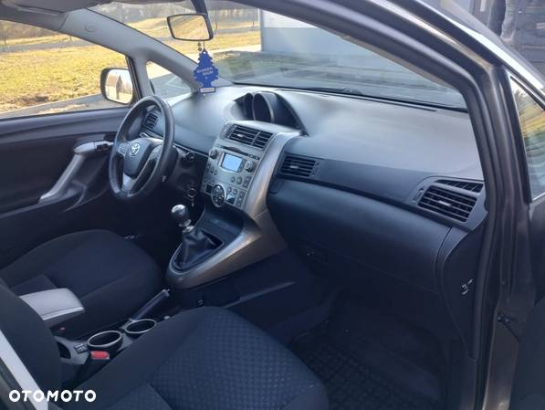 Toyota Verso 1.8 Sol - 4