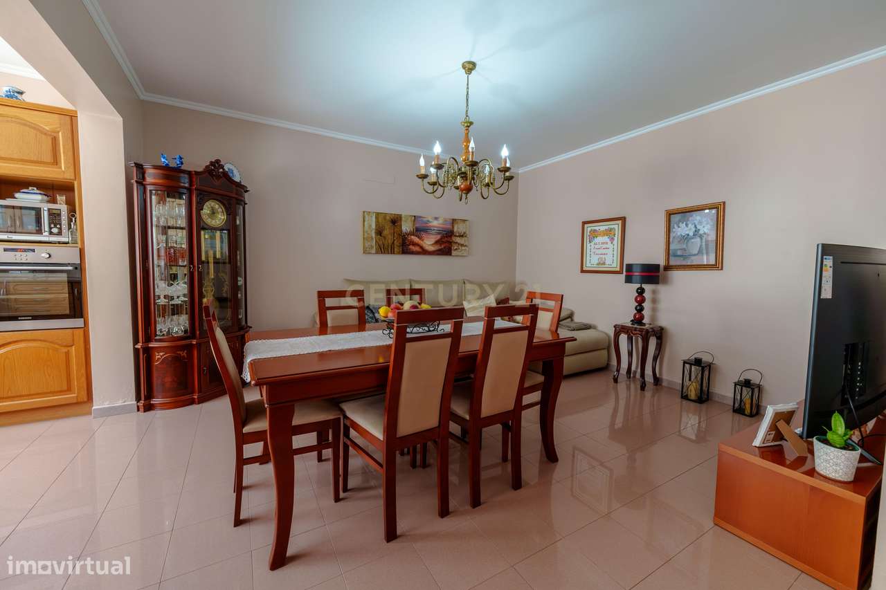 Moradia T4 com 2.971 m² de Terreno e Vista Panorâmica-17