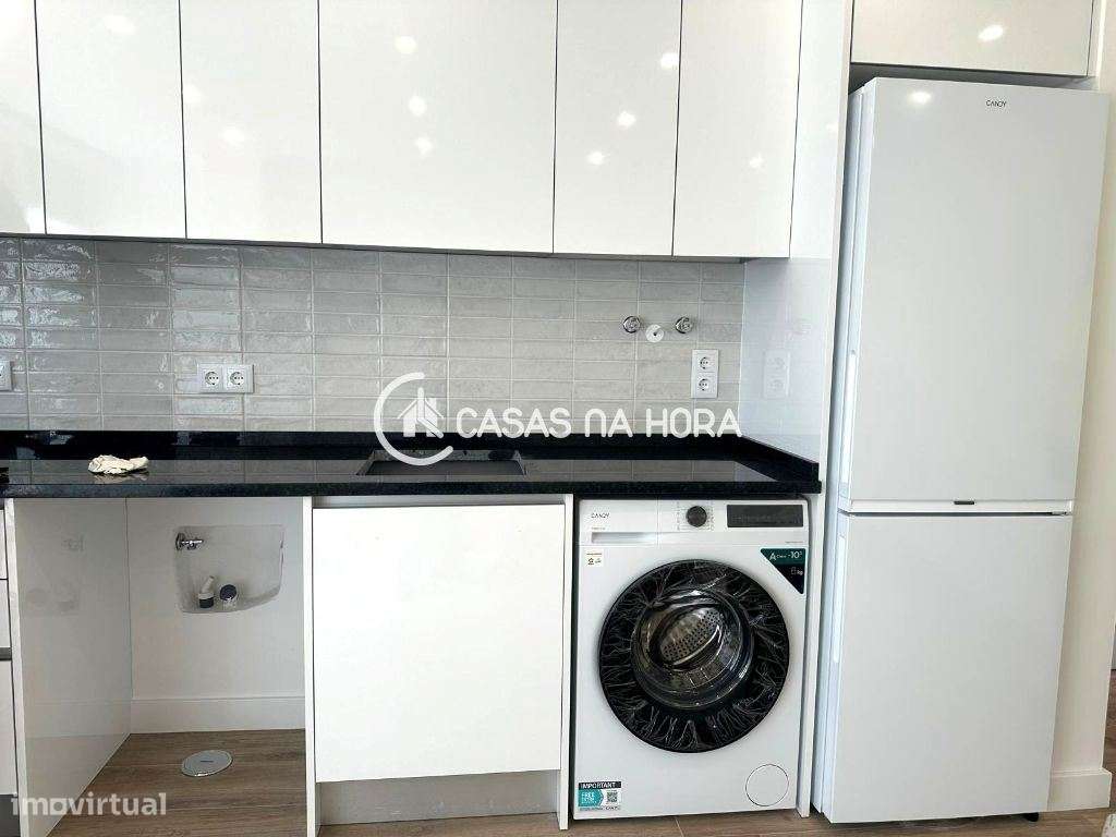 Apartamento T3 com Terraço de 52m2 no Feijó, remodelado - Grande imagem: 3/16