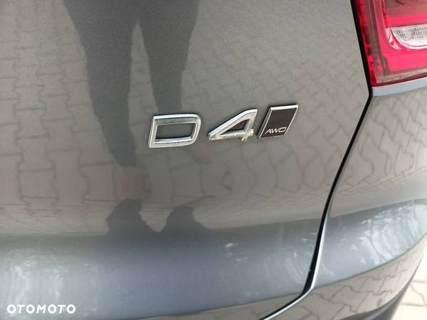 Volvo XC 40 D4 AWD Momentum - 10