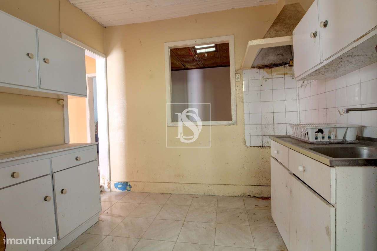 Moradia T2 para Reabilitação- Pedrouços-7