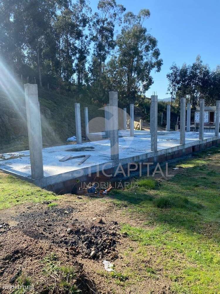 Oportunidade de Investimento: Moradia já com  Estrutura em Soalhães –-13