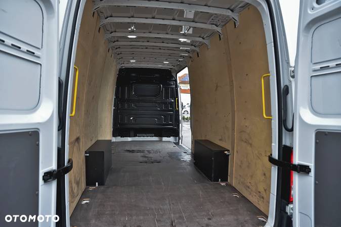 Volkswagen Crafter - 39