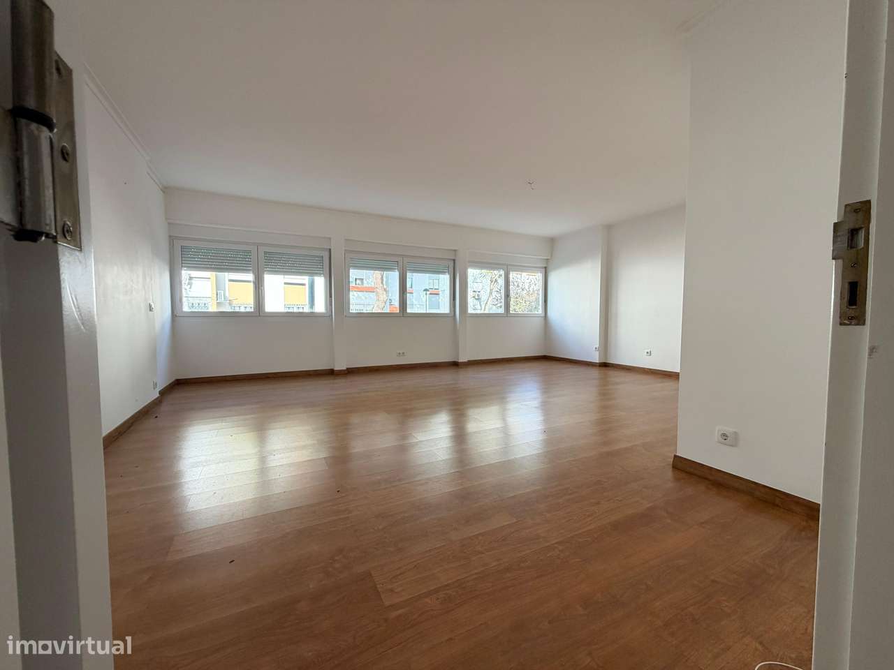 Espaçoso T3 com Terraço e Estacionamento: O Refúgio Ideal para a Sua F - Grande imagem: 2/19