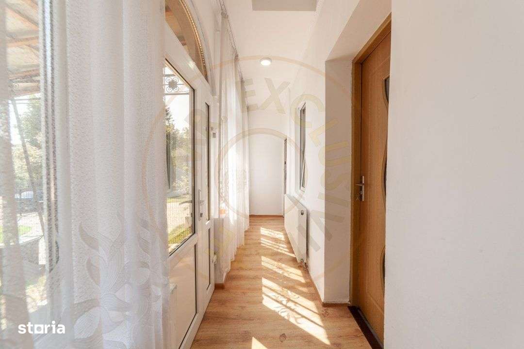 Oportunitate rara! Casa cu curte la munte-Campulung Muscel! - Imagine principală: 3/16