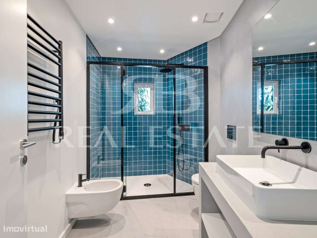 Moradia T4 com Jardim e Piscina no Monte Estoril - Cascais-15