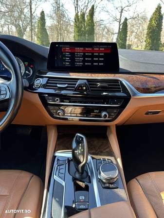 BMW Seria 5 520d Aut. Luxury Line - 11