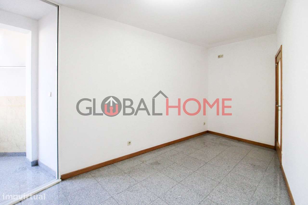 Apartamento T3 na Avenida da Carvalha-14