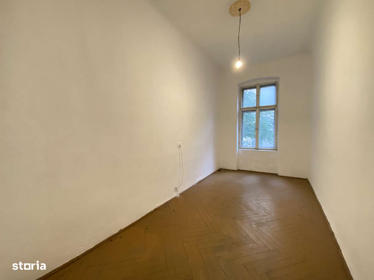 Caldire Istorica, 5 Camere, Etaj 1, Piata Roamnilor, Traian, Comision - Imagine principală: 4/14