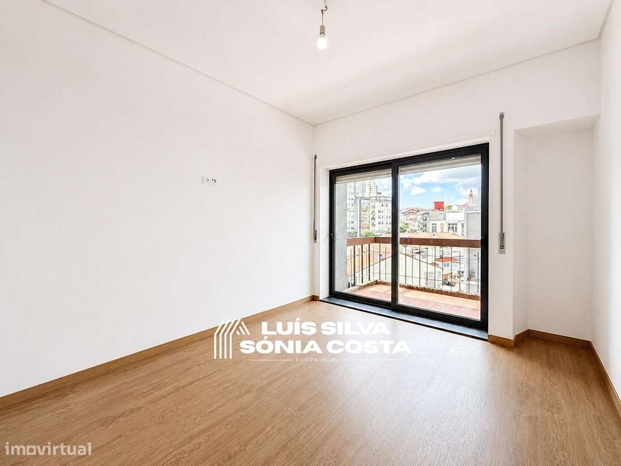 Apartamento T3 Completamente Remodelado | Elevador | Varandas |...-18