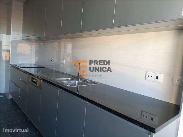 Apartamento T3 Venda em Cedofeita, Santo Ildefonso, Sé, Miragaia, São-3