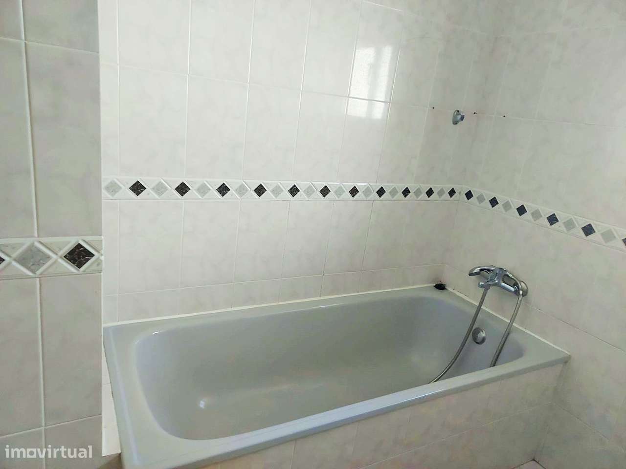 Apartamento T1 à Venda no Centro de Ourém-5