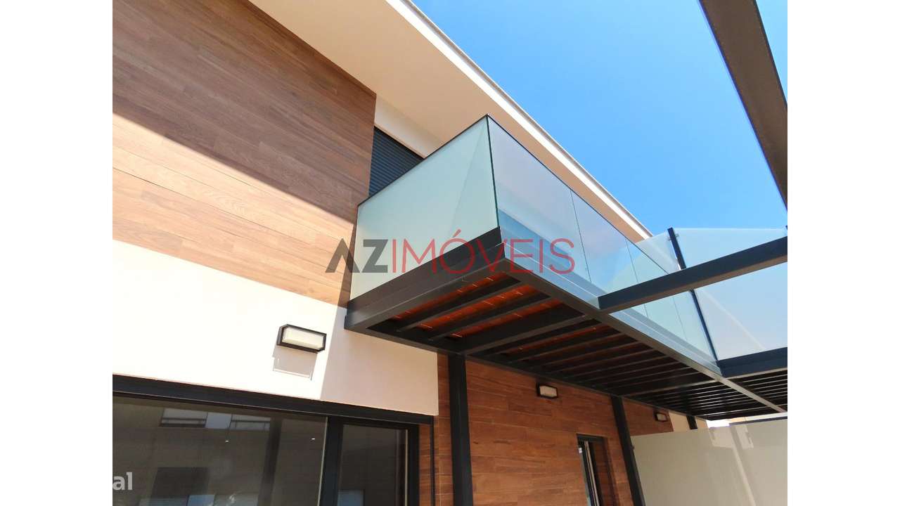 MORADIA NOVA T4 NO CENTRO DE LEIRIA-36