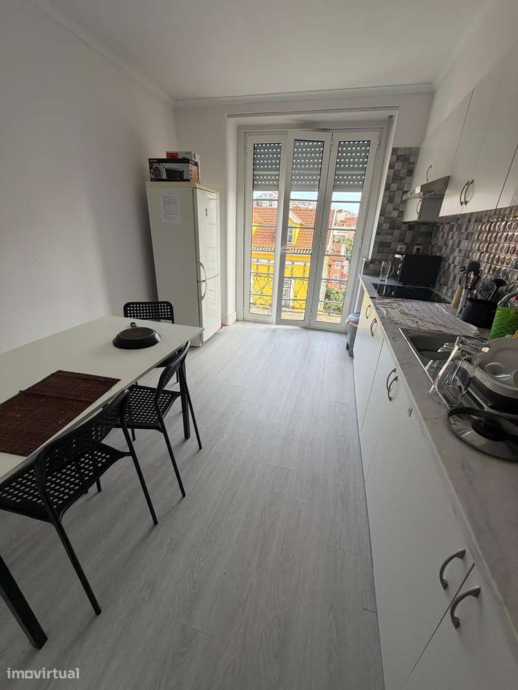 Excelente T7 para venda na Cruz de Celas-23