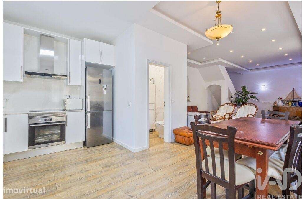 Casa / Villa T3 em Areeiro de 203,00 m2 - Grande imagem: 4/26