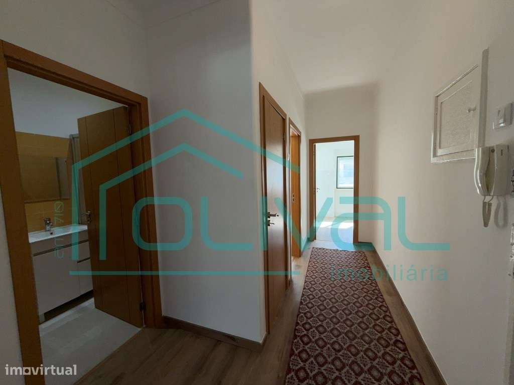 Apartamento T2 Renovado Centro de Alverca do Ribatejo-12