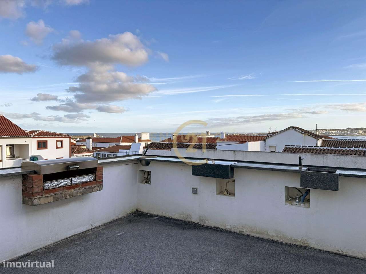 Moradia de Elevada Qualidade no Coração da Praia da Vitória – Vista Ba-33