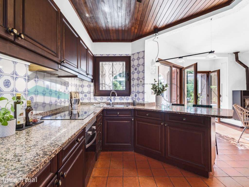 Moradia V2 com jardim, perto da praia, em Quarteira-6