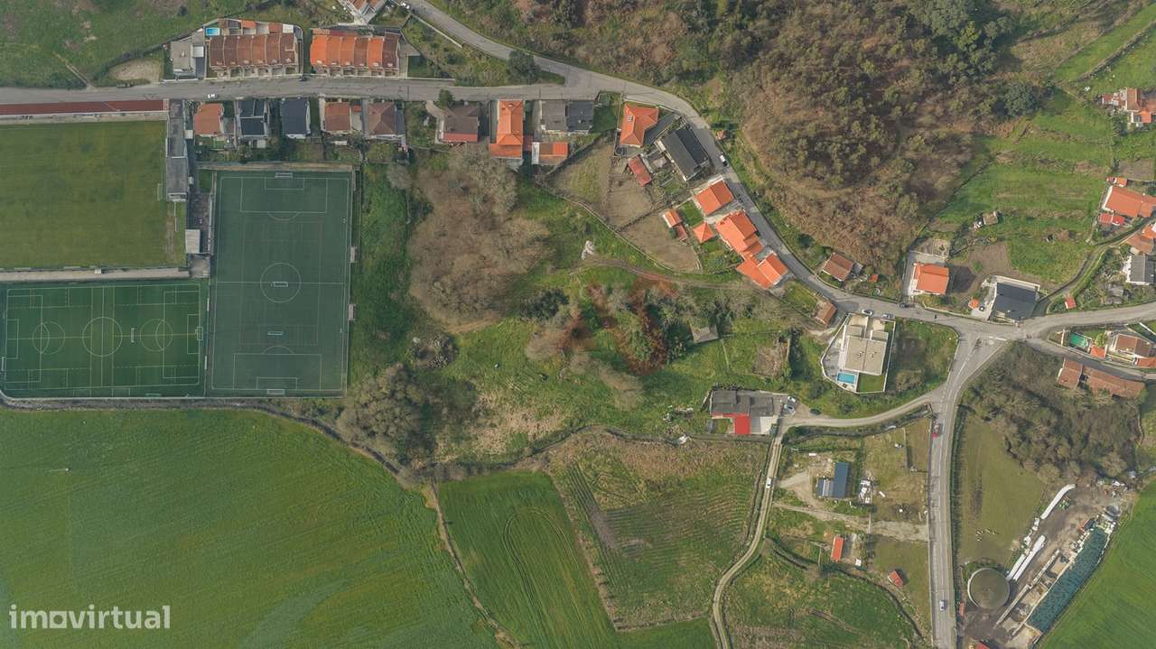 Quinta com 2 hectares em Sande S. Lourenço, Guimarães-9