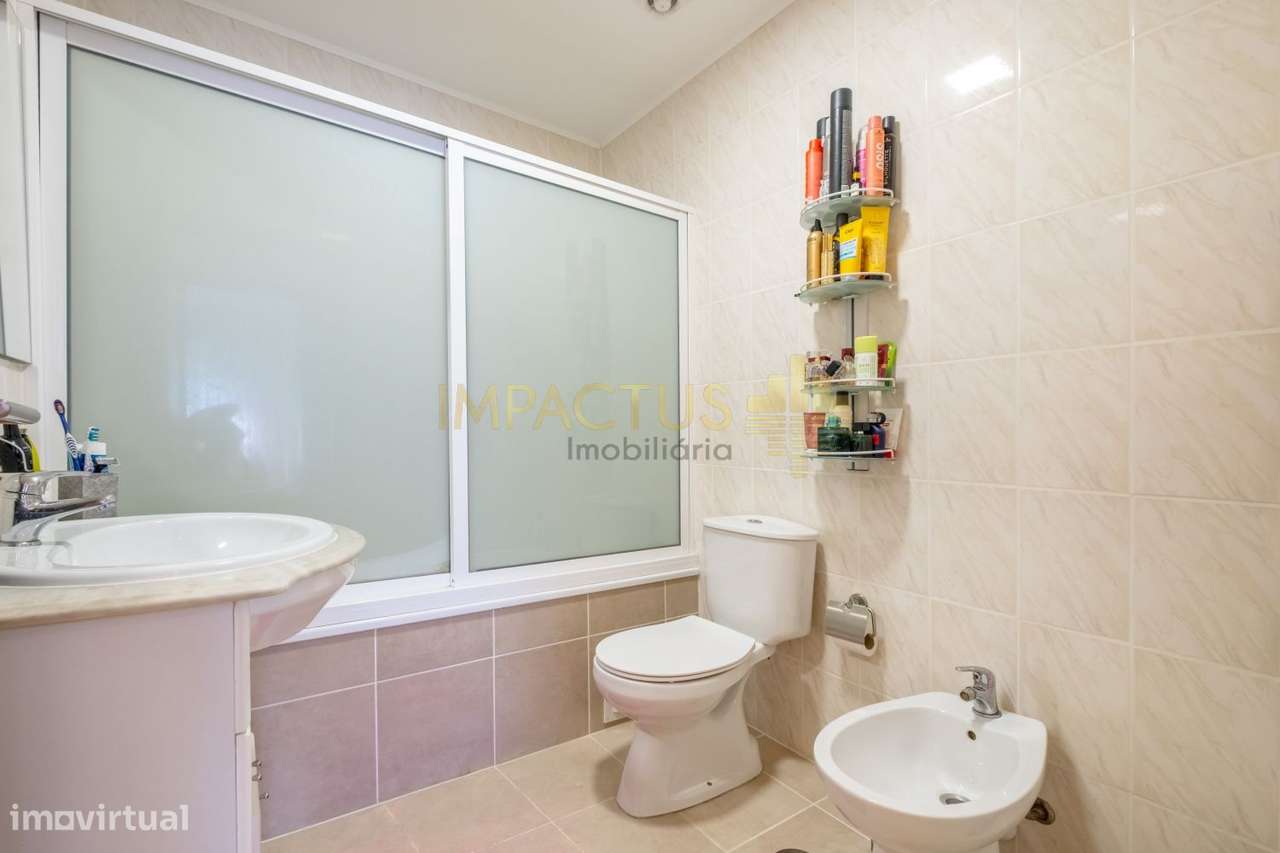 Apartamento T3 renovado em Alfena-17