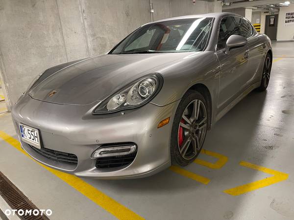 Porsche Panamera Turbo PDK - 1