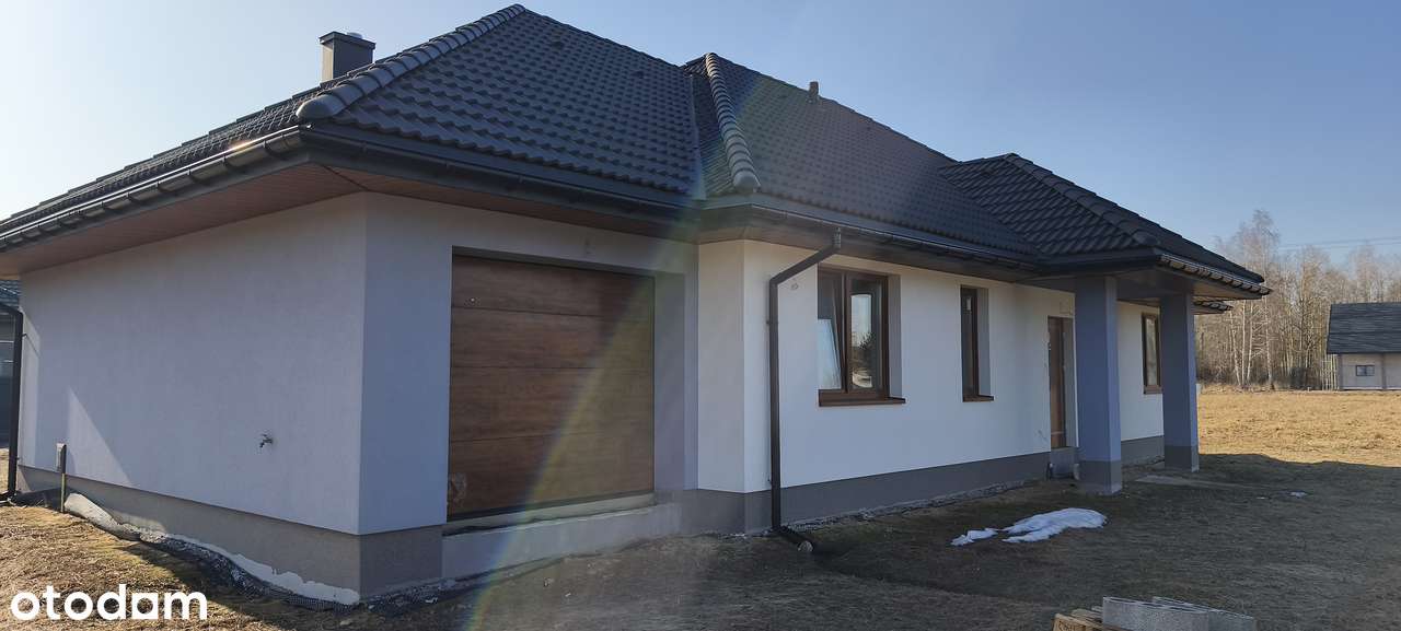 Wolnostojący przestronny dom. Działka 943 m2. Super okolica.-7