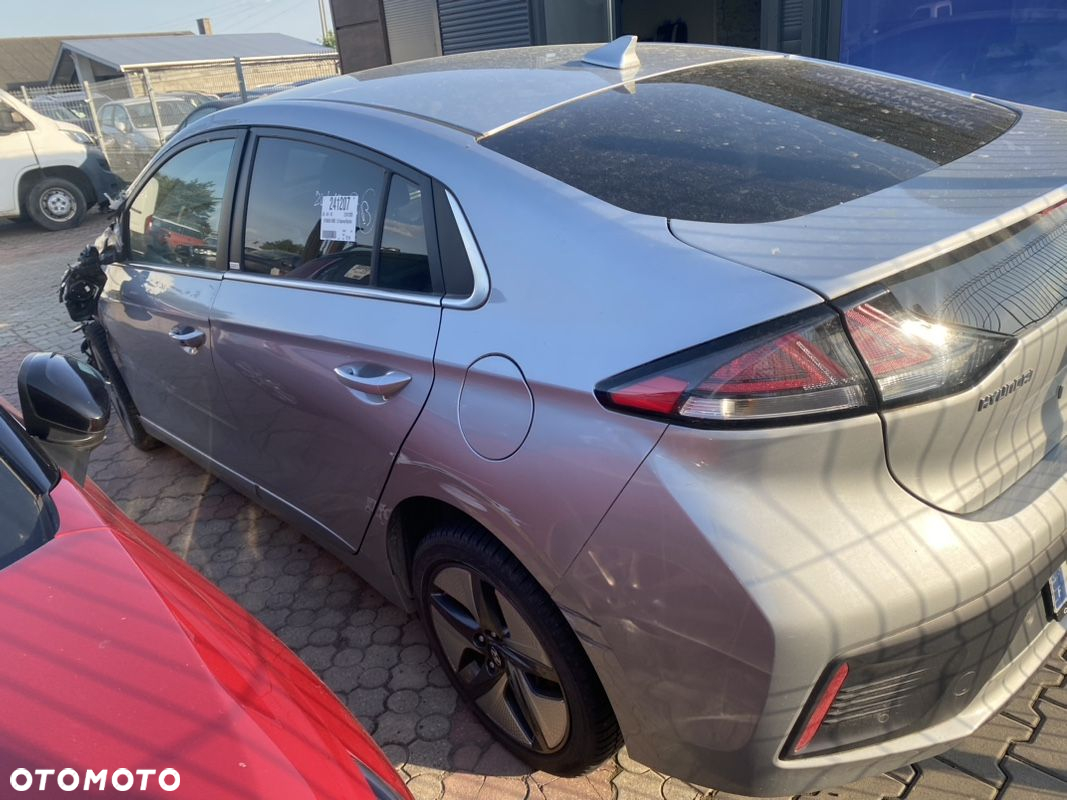 Hyundai IONIQ Hybrid 1.6 GDI Premium - 2