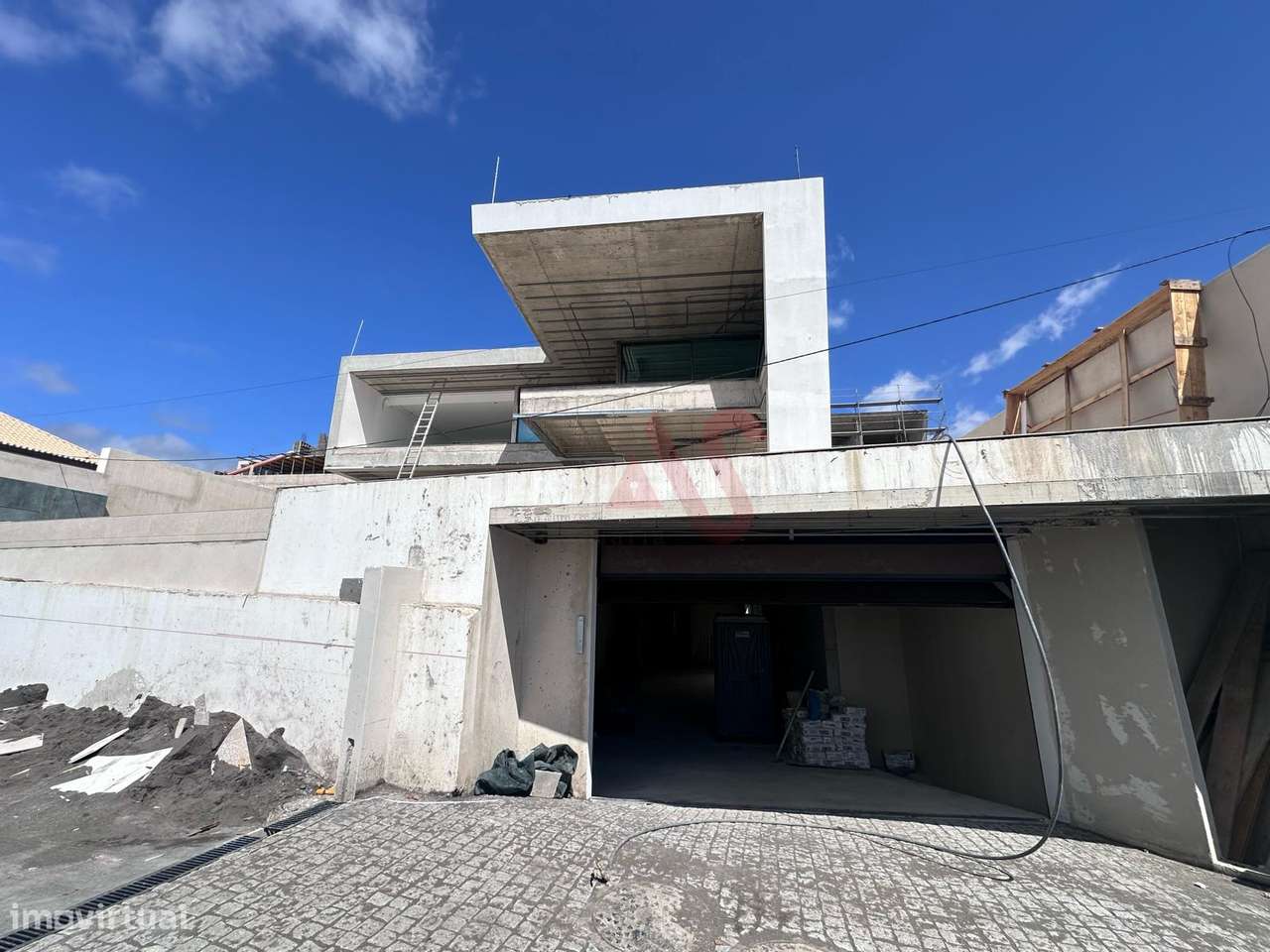 Moradia T3 com piscina infinita em Santa Maria Maior, Funchal - Grande imagem: 5/24
