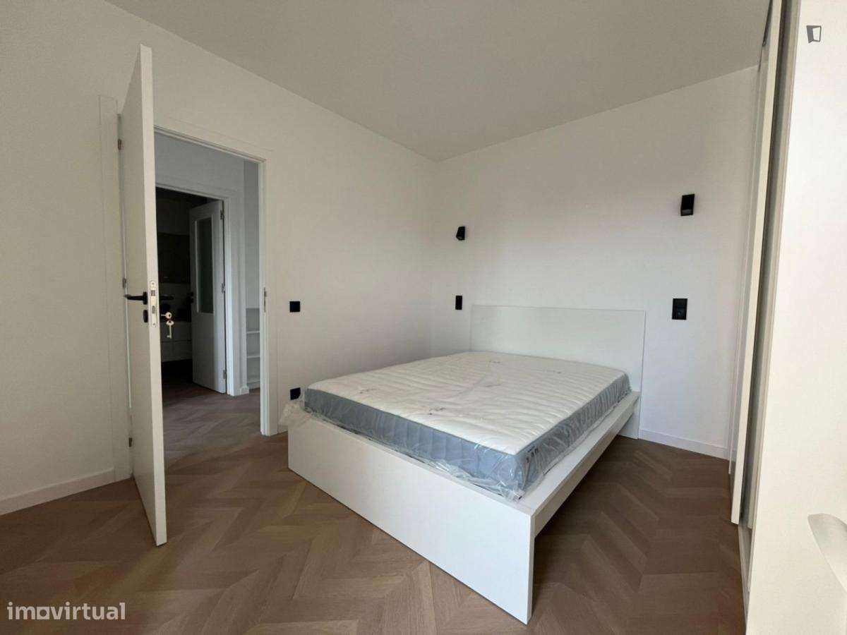 Apartamento com 1 quartos - localizado em Sé Porto - Grande imagem: 4/19