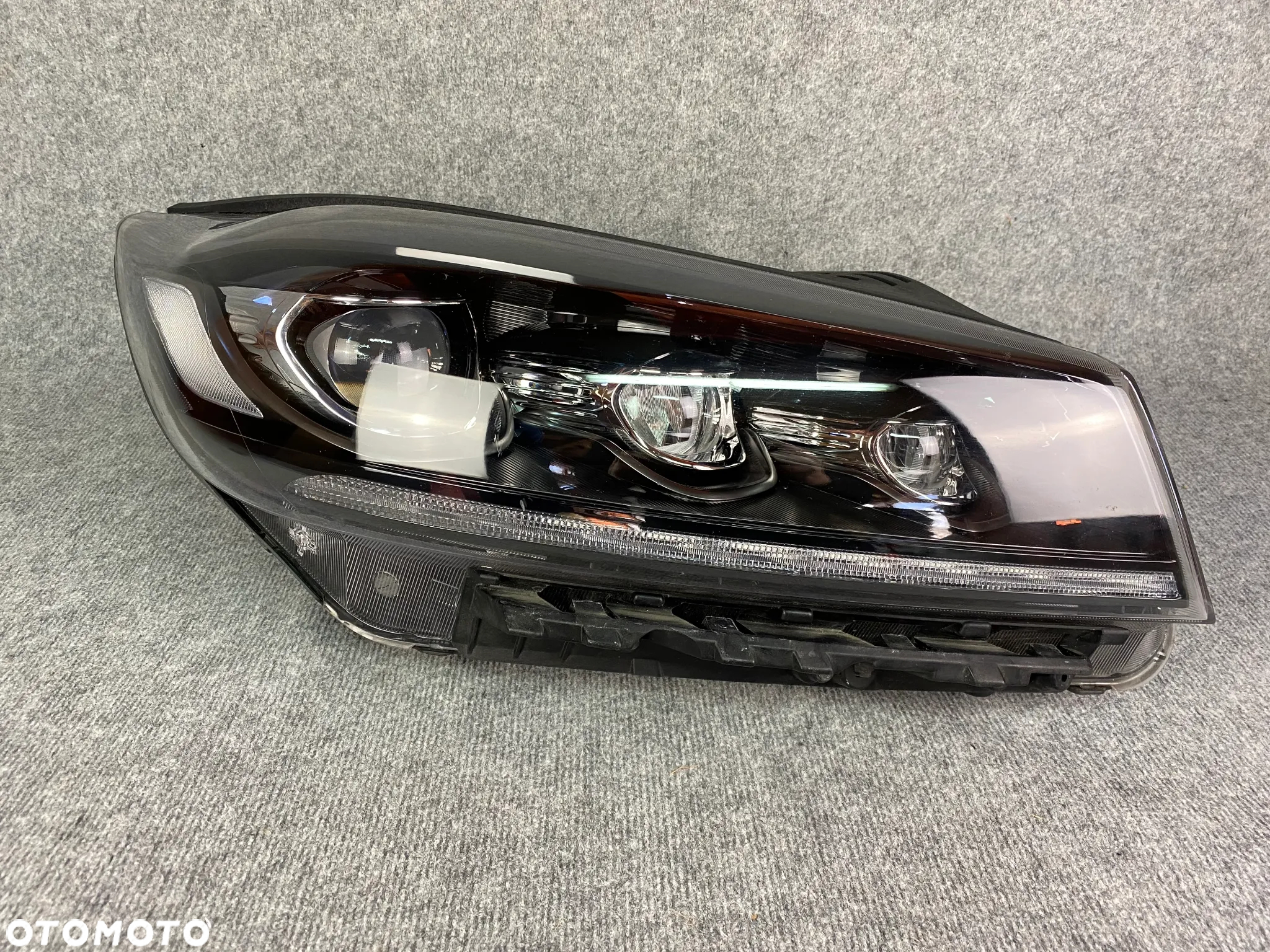 REFLEKTOR LAMPA PRZEDNIA PRAWA - KIA SORENTO 3 III LIFT FULL LED 17-20 - 2