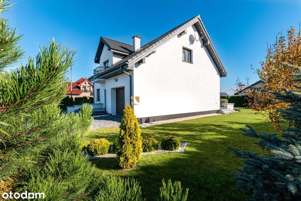 Komfortowy dom 148m2 z garażem i zadbaną działką-8