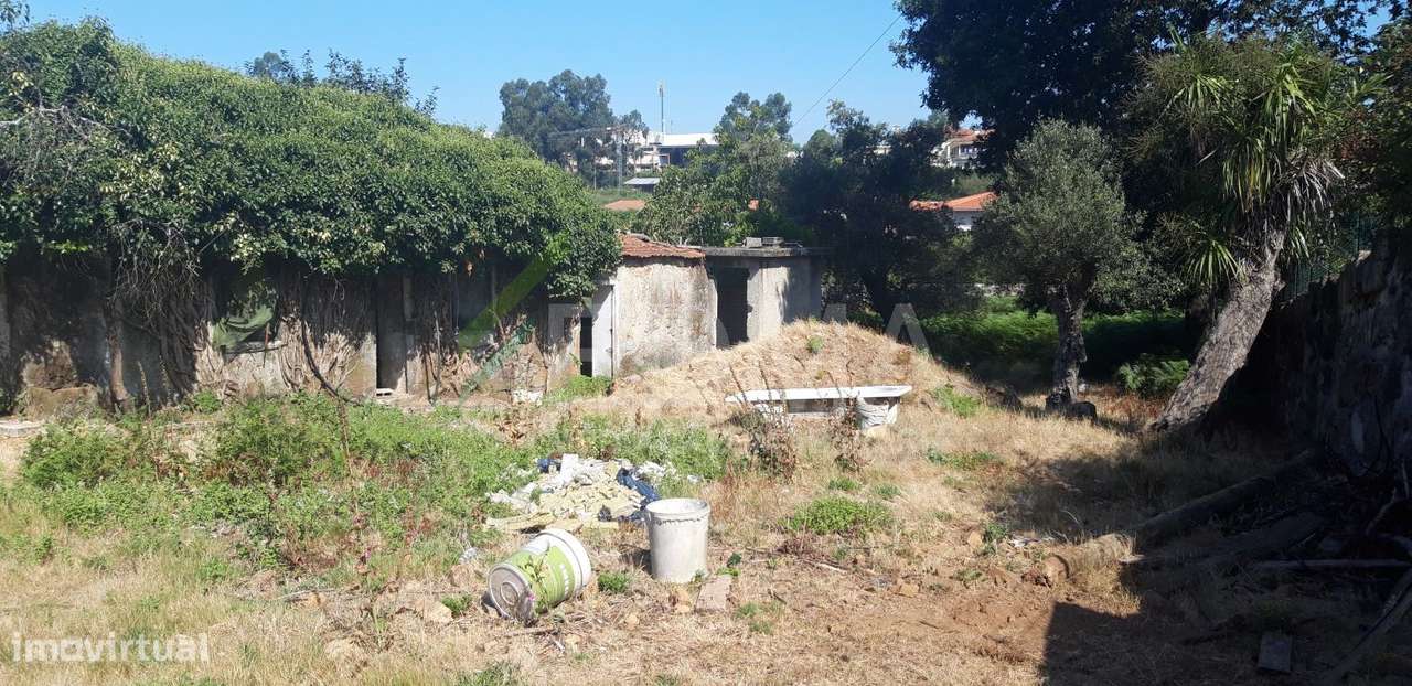 Moradia para Restauro - Grande imagem: 2/3