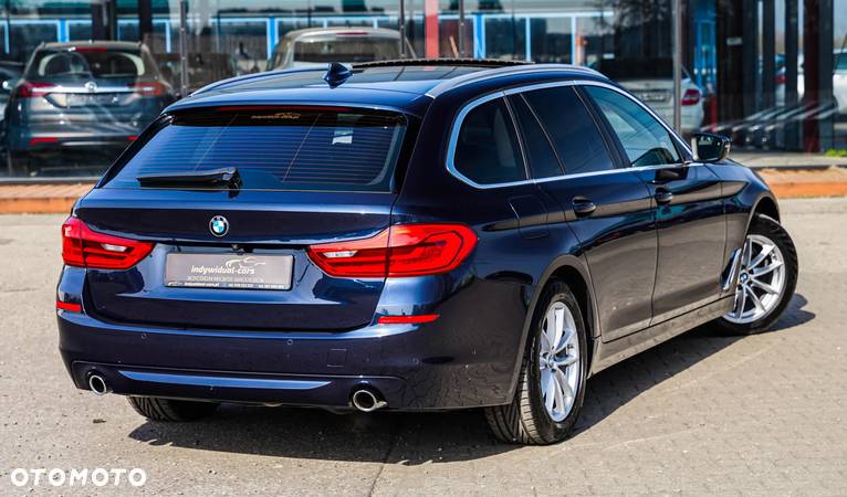 BMW Seria 5 520d Touring Luxury Line - 3