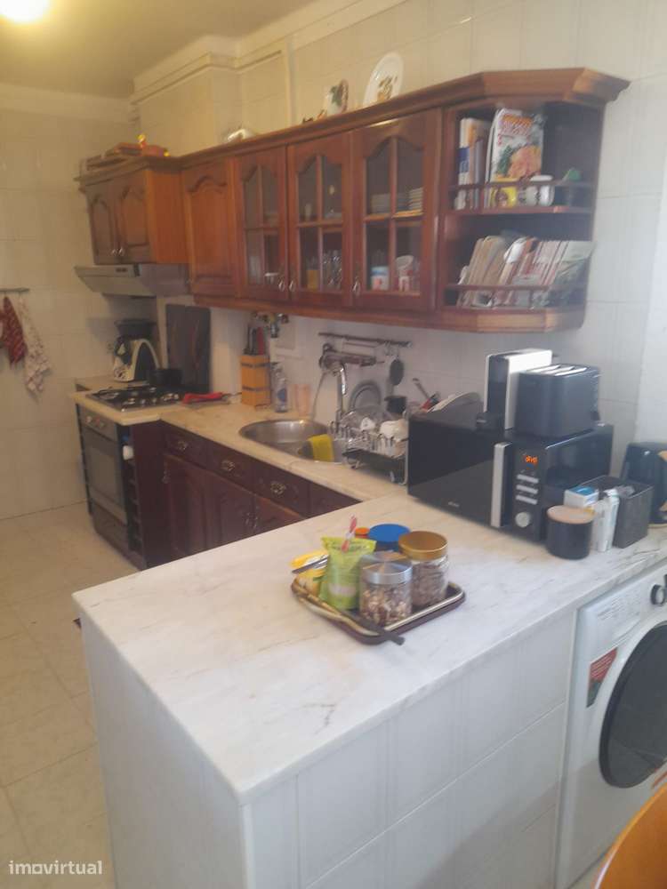 T3 com varanda, ar condicionado e cozinha separada-14