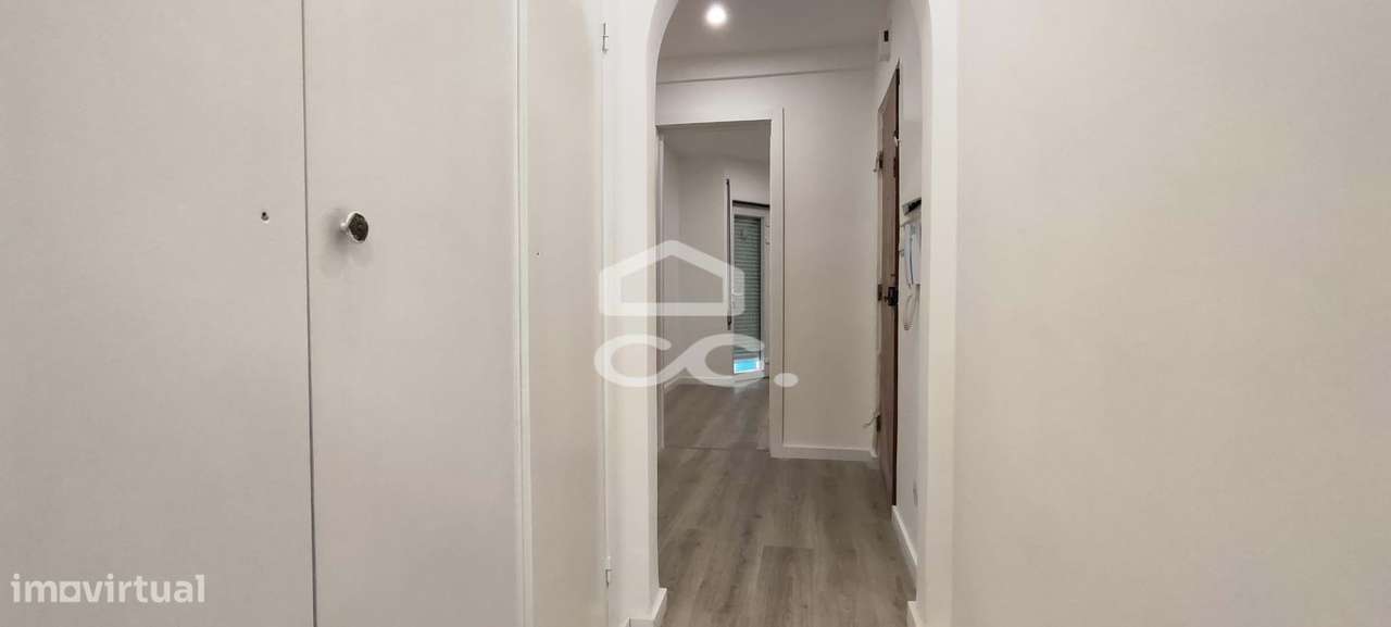 Apartamento T2 totalmente remodelado no Lavradio - Barreiro-15