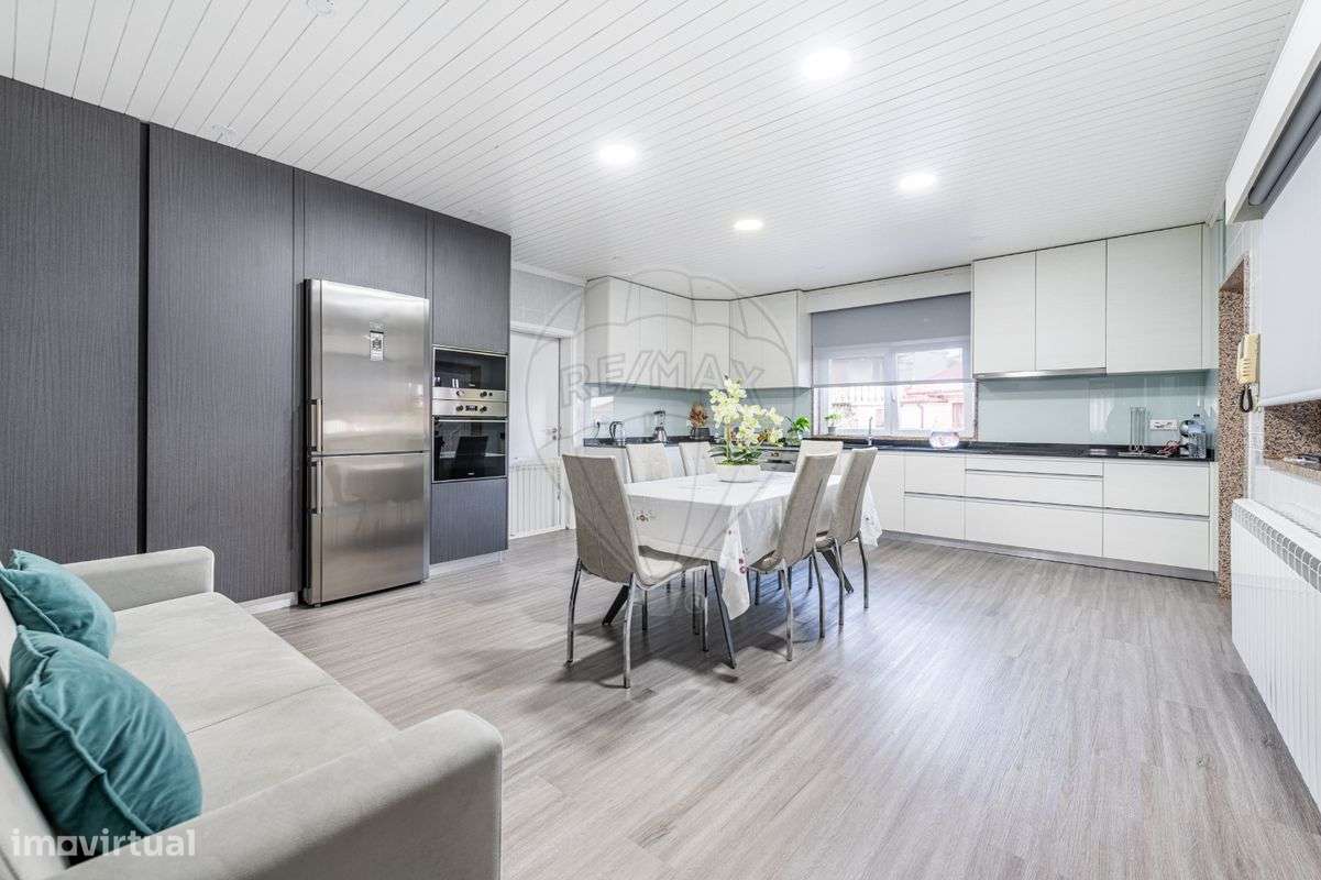 Moradia T5 para venda - Grande imagem: 2/42