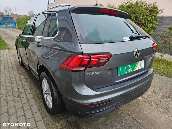 Volkswagen Tiguan - 12