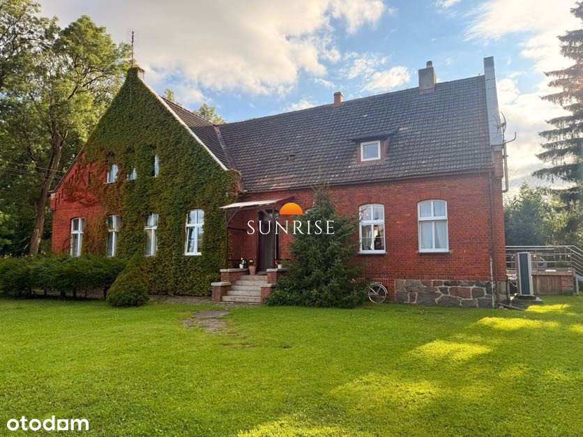 Dom z duszą 279 m², działka 1903 m², 9 pokoi
